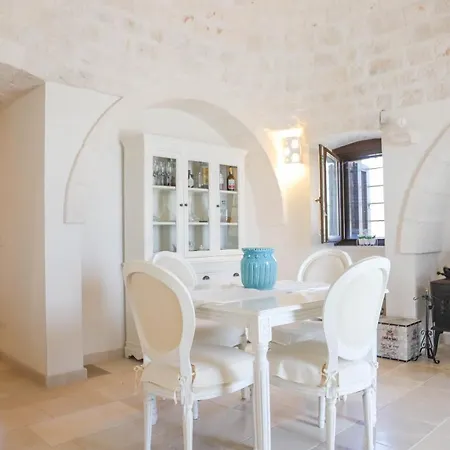 Trulli Ericla con campo da tennis Castellana Grotte