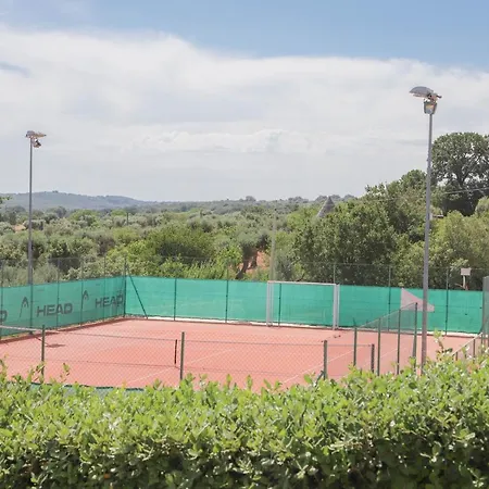 Villa Trulli Ericla con campo da tennis Castellana Grotte