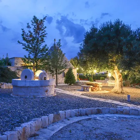 Trulli Ericla con campo da tennis Villa Castellana Grotte