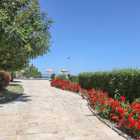 Trulli Ericla Con Campo Da Tennis Villa Castellana Grotte