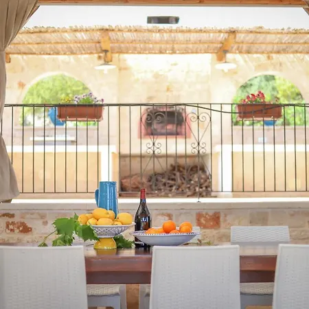 Villa Trulli Ericla Con Campo Da Tennis
