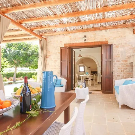 Trulli Ericla con campo da tennis Castellana Grotte